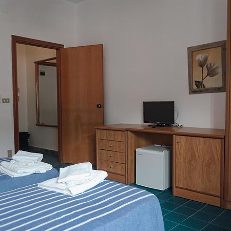 Hotel Mediterraneo Guardia Piemontese Terme Εξωτερικό φωτογραφία